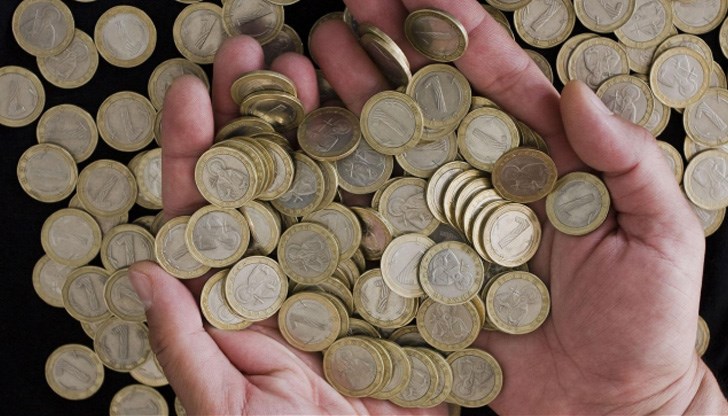 Кражбата е извършена счупване на пластмасовата решетка за чаши