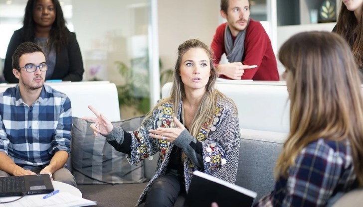 Служителите предпочитат работодателите им да им остават възможност да продължат да работят от вкъщи Служителите предпочитат работодателите им да им остават възможност да продължат да работят от вкъщи