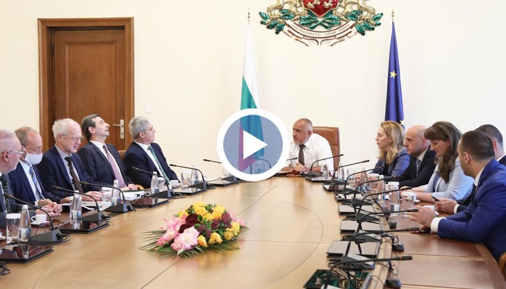 НА ЖИВО: Бизнес, правителство и синдикати сключиха важни споразумения