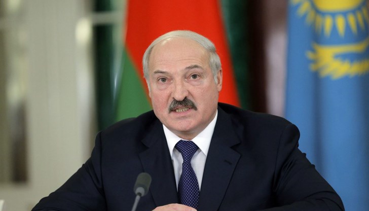 Целият свят днес е спрял, световната икономика не просто е спряла, но бе умишлено съсипана. Обаче най-големите компании, както и водещите милиардери в света прибавиха още милиарди към богатството в джобовете си, заяви президентът на Беларус Целият свят днес е спрял, световната икономика не просто е спряла, но бе умишлено съсипана. Обаче най-големите компании, както и водещите милиардери в света прибавиха още милиарди към богатството в джобовете си, заяви президентът на Беларус