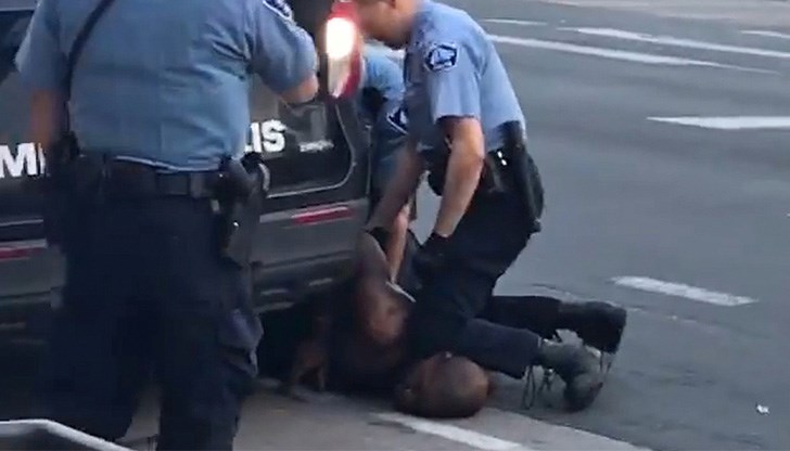 Слага се край на обучението на полицаи на техники, включващи притискане на каротидните артерии