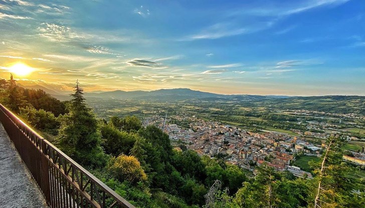 Предлагат се 40 безплатни престоя през лятото в село Сан Джовани в Галдо между 4 юли и 3 октомври