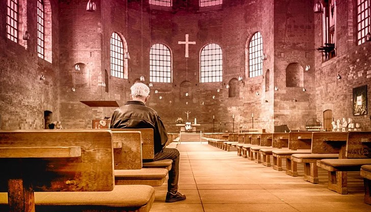 Рекорден брой вярващи, повече от половин милион, напуснаха двете християнски църкви в Германия миналата година