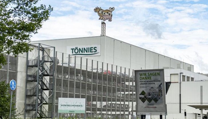 Всички работници от кланицата сега са под някаква форма на карантина, но тази мярка може да се окаже недостатъчна Всички работници от кланицата сега са под някаква форма на карантина, но тази мярка може да се окаже недостатъчна