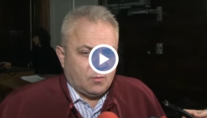 Днес следобед са започнали обиски в кабинета на Николов в Съдебната палата, както и в дома му в центъра на Русе