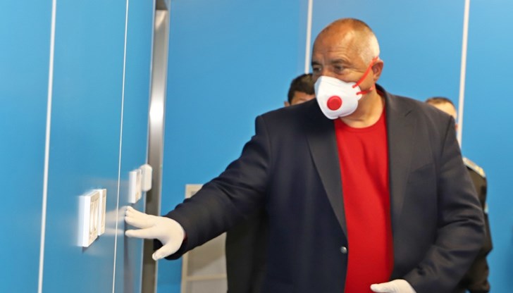 Брифингите спират, но въпросите ни остават Брифингите спират, но въпросите ни остават