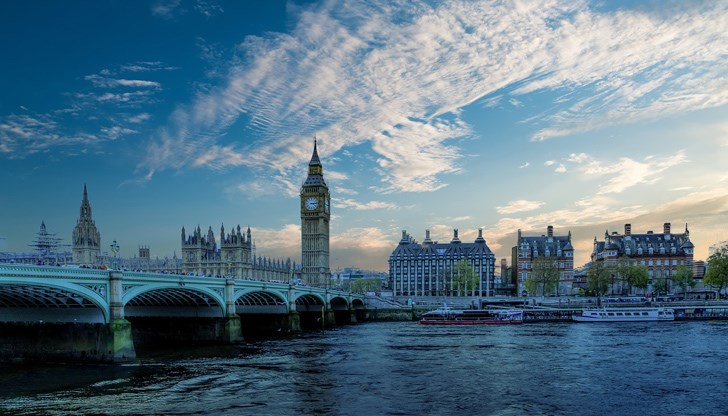 От бранша се надяват, че мерките на държавата ще спасят от пълен крах имотния пазар в Англия От бранша се надяват, че мерките на държавата ще спасят от пълен крах имотния пазар в Англия