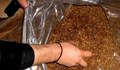Митничари откриха 240 килограма тютюн, срит в туршия и доматено пюре