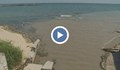 Тонове кална вода замърсява морето на Офицерския плаж във Варна
