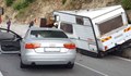Двама мъже загинаха в катастрофа между автомобил и кемпер