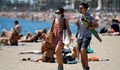 В Испания маските са задължителни дори на плажа