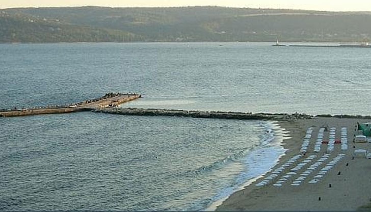 Тялото на мъжа е било намерено рано сутринта на плаж Първа буна