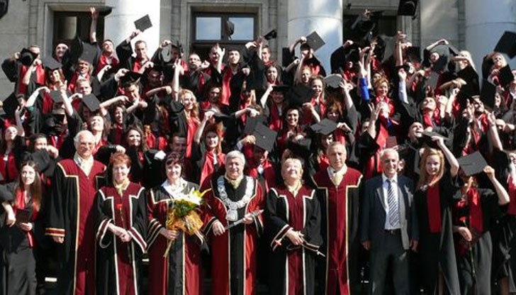 Сред най-желаните специалности са "Право" и "Педагогика"