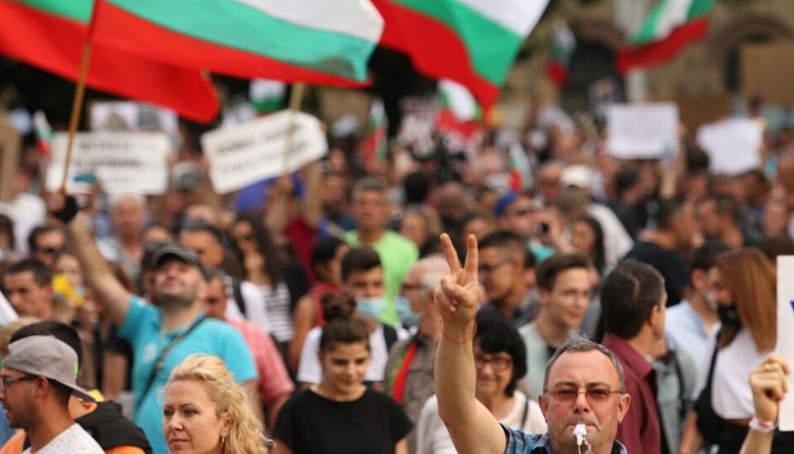 Протестите не стихват вече 13-ти ден Протестите не стихват вече 13-ти ден