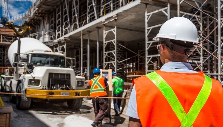 Очаква се с новия вариант на схемата около 300 хил. души да запазят доходите си