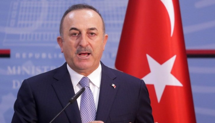 Министърът разкритикува Гърция - тя е последната държава, която може да дава мнение по тези въпроси