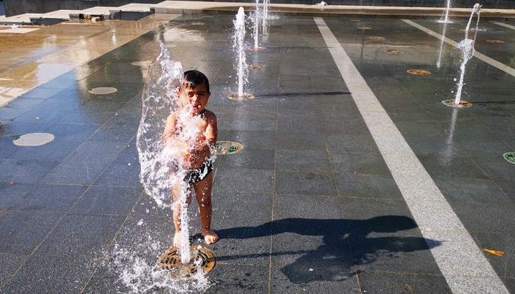 Преди обед са получени няколко сигнала за почувствали се зле от жегата русенци Преди обед са получени няколко сигнала за почувствали се зле от жегата русенци