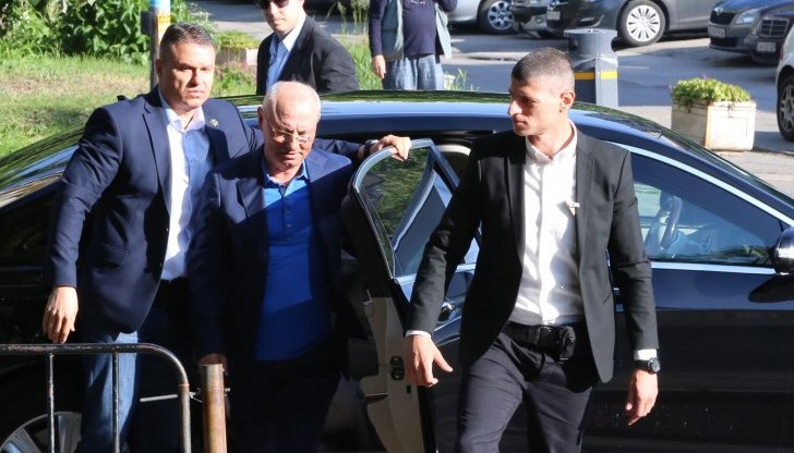 Те съвсем ви взеха за безгласен планктон! Няма ли най-после да се ядосате? Те съвсем ви взеха за безгласен планктон! Няма ли най-после да се ядосате?