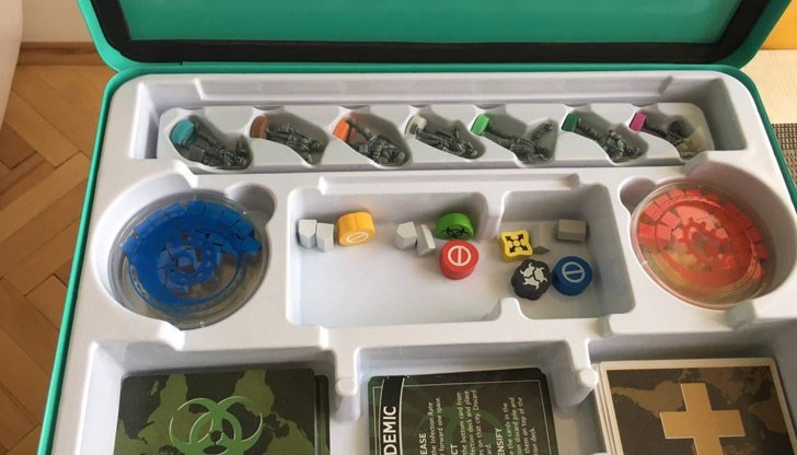 Включването в настолни игри е бърз и лесен начин за завързване на приятелства в тези времена на изолация