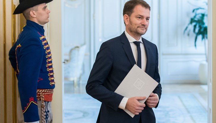 Словашкият премиер се извини, но отказа да подаде оставка заради скандала с плагиатството