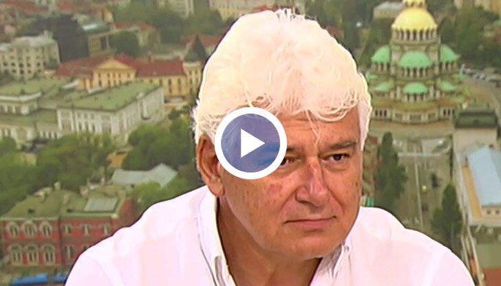 Според  проф. Пламен Киров прокуратурата не е трябвало да влиза показно в сградата на президентството