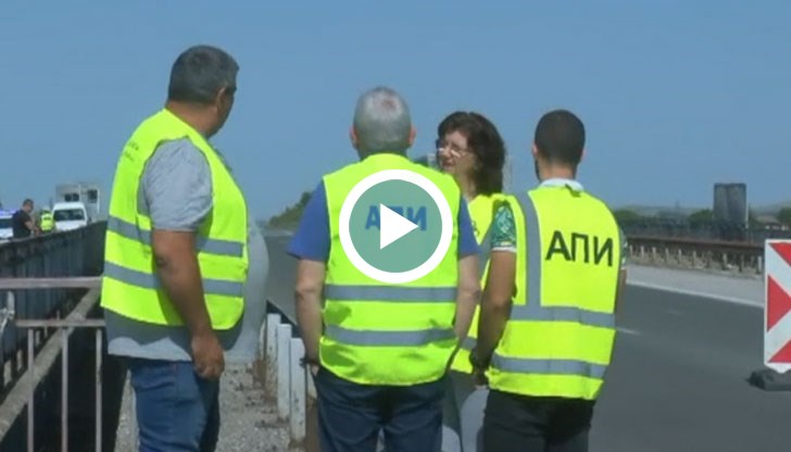 Според експертите е блокирало предно ляво колело на преобърнатия тир