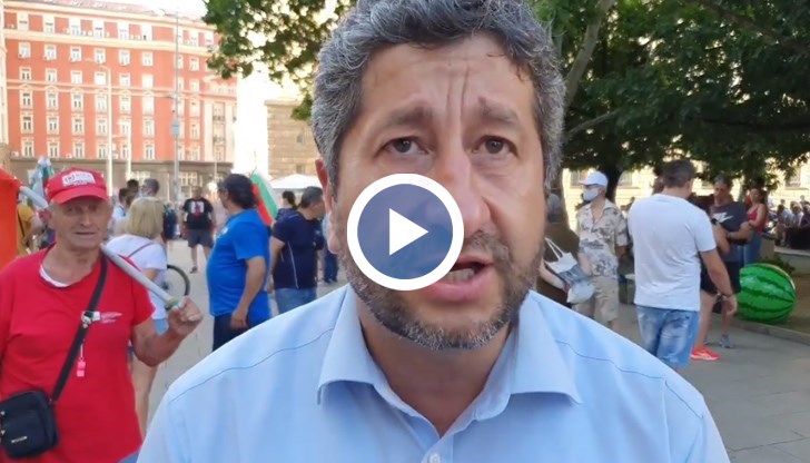 Наглостта на управляващите нараства със всяко тяхно изказване