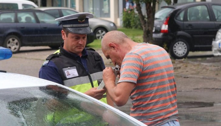 Мъжът е бил осъден през 2009 г. за причиняване на смърт по непредпазливост при управление на МПС след употреба на алкохол Мъжът е бил осъден през 2009 г. за причиняване на смърт по непредпазливост при управление на МПС след употреба на алкохол