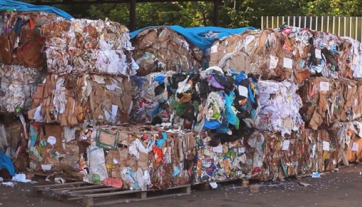 Скандалите около вноса на отпадъци в България от края на миналата и началото на тази година доведоха до цунами в екоминистерството и обвинения Скандалите около вноса на отпадъци в България от края на миналата и началото на тази година доведоха до цунами в екоминистерството и обвинения