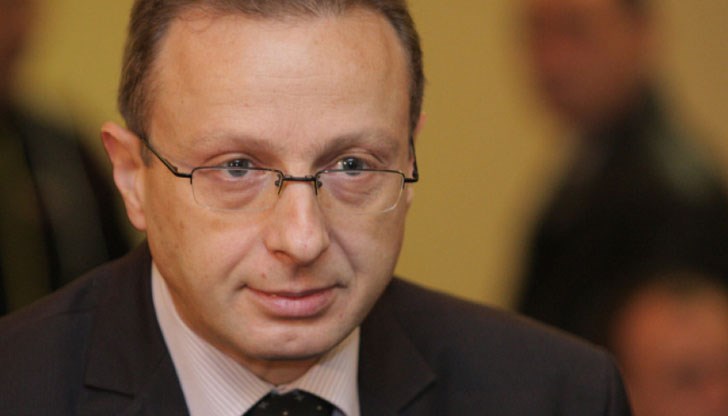 Сотиров заяви, че е привърженик на машинното гласуване и гласуването по пощата Сотиров заяви, че е привърженик на машинното гласуване и гласуването по пощата