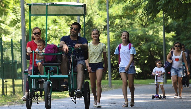 Агенцията отчита, че въпреки по-високия процент положителни тестове последния месец, българите гледат по-спокойно на ситуацията с коронавируса, отколкото преди няколко месеца Агенцията отчита, че въпреки по-високия процент положителни тестове последния месец, българите гледат по-спокойно на ситуацията с коронавируса, отколкото преди няколко месеца