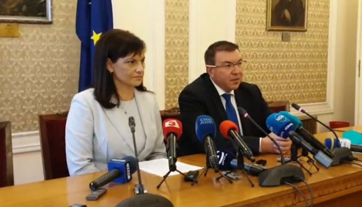 Абсолютен рекорд по починали от коронавирус Абсолютен рекорд по починали от коронавирус