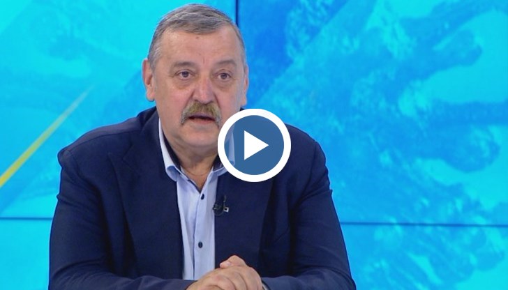 По думите му трябва да живеем с мисълта за инфекцията и да се спазват мерките