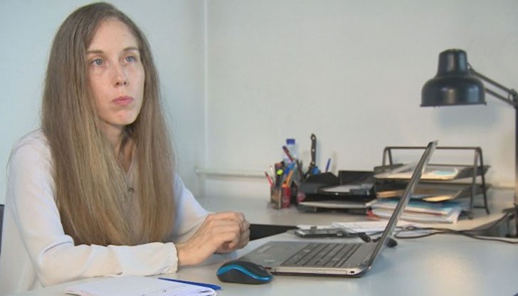 Д-р Стоицова: "Няма начин ние до безкрай да стоим с такива мерки, които държат епидемията така, както беше през март - това наистина няма как да се случи да продължи цяла година" Д-р Стоицова: "Няма начин ние до безкрай да стоим с такива мерки, които държат епидемията така, както беше през март - това наистина няма как да се случи да продължи цяла година"