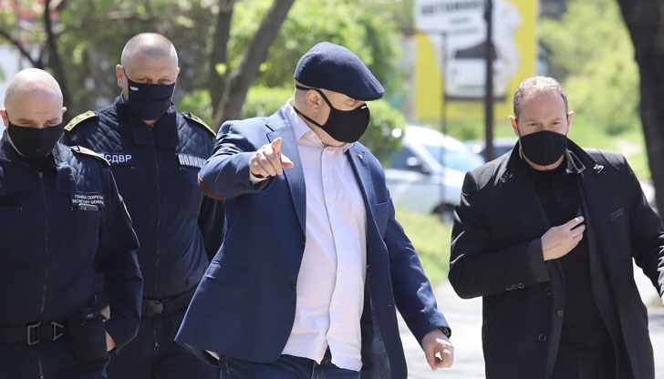 Що е то такова благоприличие, което не срами съдебната власт в България, от която част е и прокуратурата? Що е то такова благоприличие, което не срами съдебната власт в България, от която част е и прокуратурата?