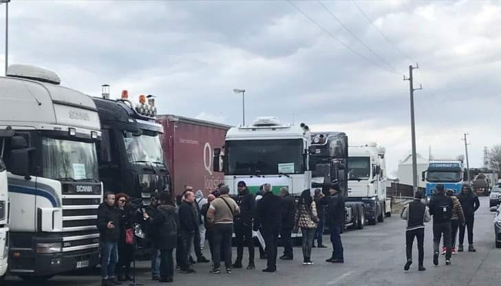 Ще бъдат обсъдени както актуалните въпроси, свързани с прилагането на тол системата, така и резултатите от първите месеци от въвеждането ѝ в експлоатация Ще бъдат обсъдени както актуалните въпроси, свързани с прилагането на тол системата, така и резултатите от първите месеци от въвеждането ѝ в експлоатация