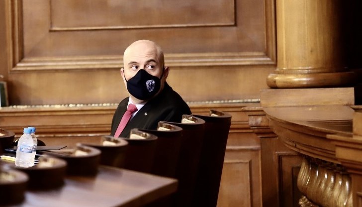 Депутатите поискаха от него да изготви доклад за дейността на прокуратурата за периода януари-август 2020 г. Депутатите поискаха от него да изготви доклад за дейността на прокуратурата за периода януари-август 2020 г.