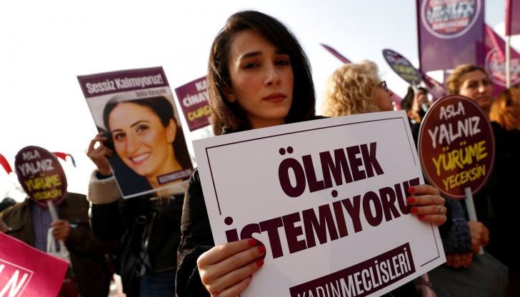 Платформа, бореща се срещу убийствата на жени, публикува данни, че само през първите 6 месеца на 2020 г. 146 жени са били убити