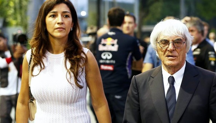 „Роди ни се син, който се казва Ейс. Много съм горд!“, е краткият коментар на Екълстоун