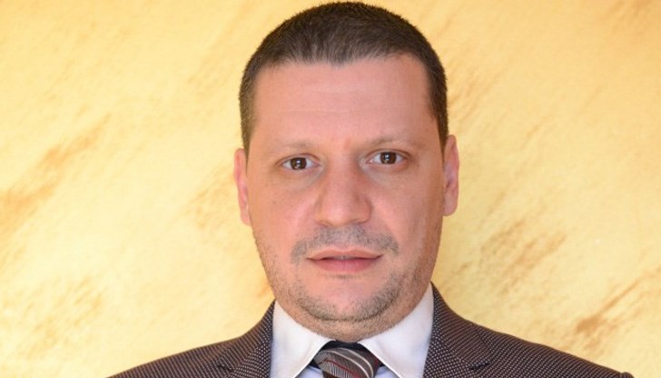 Илиан Тодоров подкрепи премиера Илиан Тодоров подкрепи премиера