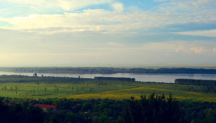 Бягането в областта е силно популярен спорт, а връзката с Дунава - естествена