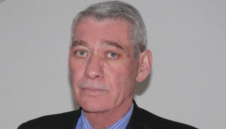 Давидов: "Истински парадокс е най-бедната държава в ЕС да се прилепва към богатите и високомерни съвременни пазарни викинги" Давидов: "Истински парадокс е най-бедната държава в ЕС да се прилепва към богатите и високомерни съвременни пазарни викинги"