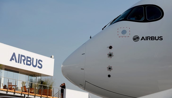 Компанията заяви в изявление, че отчита над 40% спад в активността си в търговския самолетен бизнес