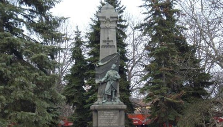 В Община Русе има общо 14 военни паметници, като от съобщението на Министерството на отбраната  не става ясно кой от тях и на какъв принцип ще бъде ремонтиран.