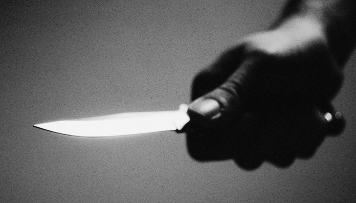 Инцидентът станал след спречкване между мъж на 43 г. и група младежи, които си разменили обидни думи Инцидентът станал след спречкване между мъж на 43 г. и група младежи, които си разменили обидни думи