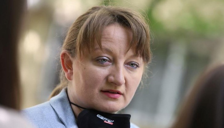 Како Деничке, не знаеш ли, че не трябва да се лъже? Майка ти не ти ли е казала? Како Деничке, не знаеш ли, че не трябва да се лъже? Майка ти не ти ли е казала?