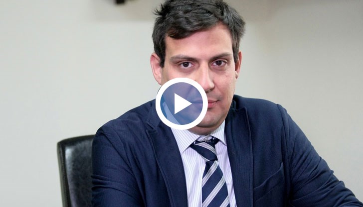 Проблемът е заради  въведеното изискване производителите на акцизни стоки да подават картина към Агенция “Митници”