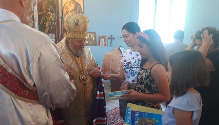 Църквата „Свети Димитър“ радва жителите на селото с новия си вид