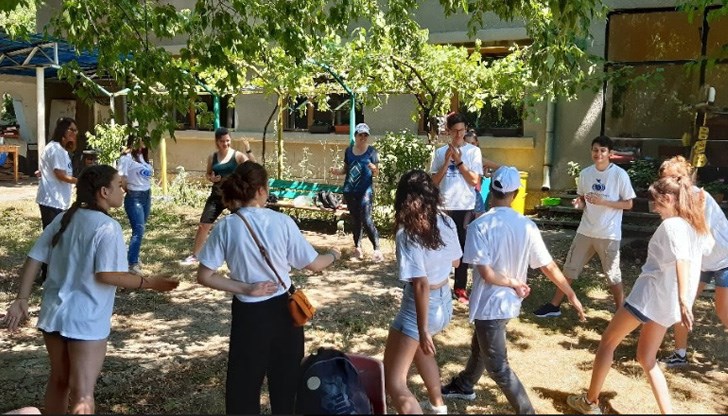 Младежи научиха нови неща за природата, земеделието и симбиозата между растенията