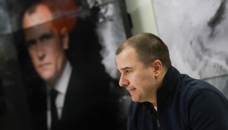 Ушедшие 2009 фильм постер. Ушедшие 3. Первый музыкальный 2009. Дэниел крейг джеймс бонд 2021. Найденов дмитрий - ушедшие 4 пограничная зона.